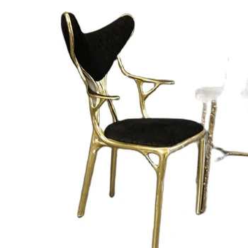 Aukštos klasės valgomojo kėdės su ranka glostydama italijos minimalistinio dizaino pritaikymas metalo formos gryno vario