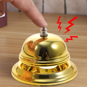 Aukso Rankas Paspaudus Kūrybinių Paslaugų Bell Restoranas Skambinti Varpais Priėmimo Klientų Bell